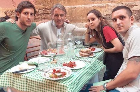 Camilla Mancini with her father Roberto Mancini and brothers Filippo and Andrea.